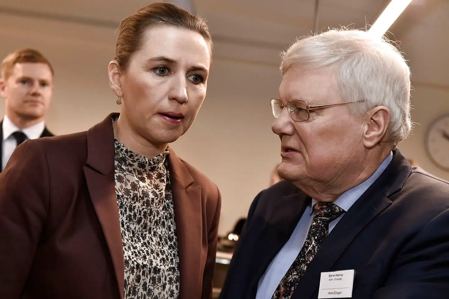 Ældre Sagens direktør, Bjarne Hastrup, har inviteret statsministeren og otte andre partiledere til debat torsdag. Her er et stemningsbillede fra et lignende arrangement i valgkampen i 2019.