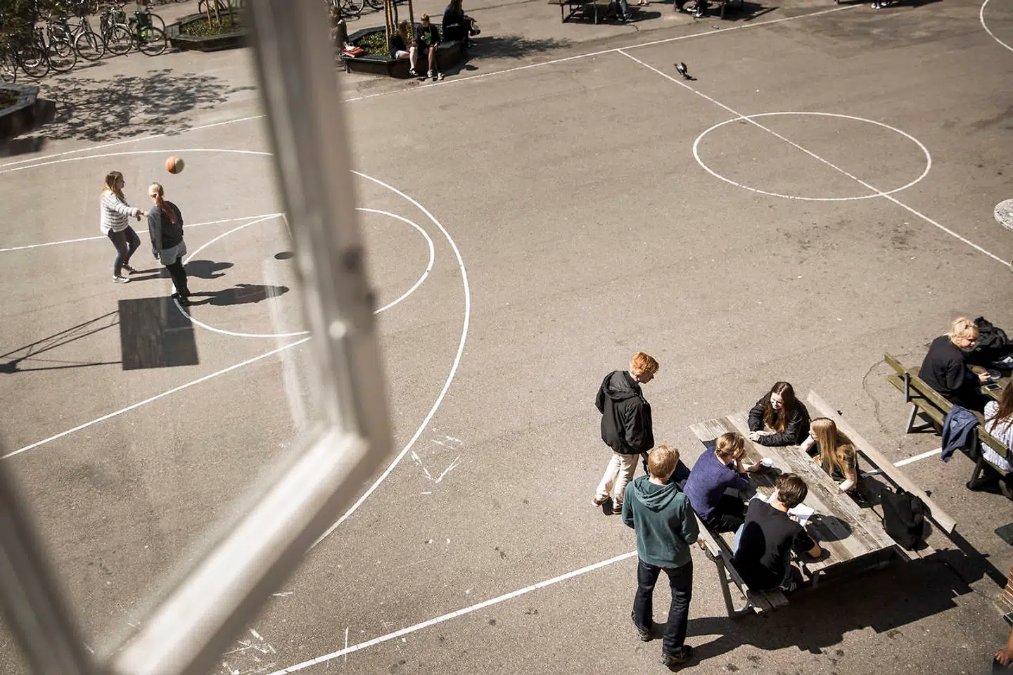 Selvom skolen ikke før er stødt på legen på skolen, har eleverne selv fortalt, at de har leget den før. Billedet er et arkivbillede fra skolegården på Christianhavns Gymnasium og refererer ikke til artiklen.