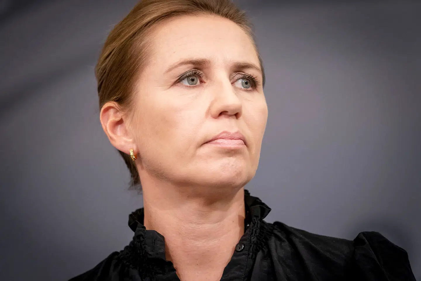 Da Rusland invaderede Ukraine, besluttede det danske skofirma fra Bredebro at beholde sine 250 butikker i landet. Den beslutning fastholder ECCO, selvom Putin senest har beordret mobilisering af hundredtusindvis af russere og gentaget truslen om at bruge atomvåben. Nu rammes skogiganten af kritik fra statsminister Mette Frederiksen (S) og Venstres formand, Jakob Ellemann-Jensen.