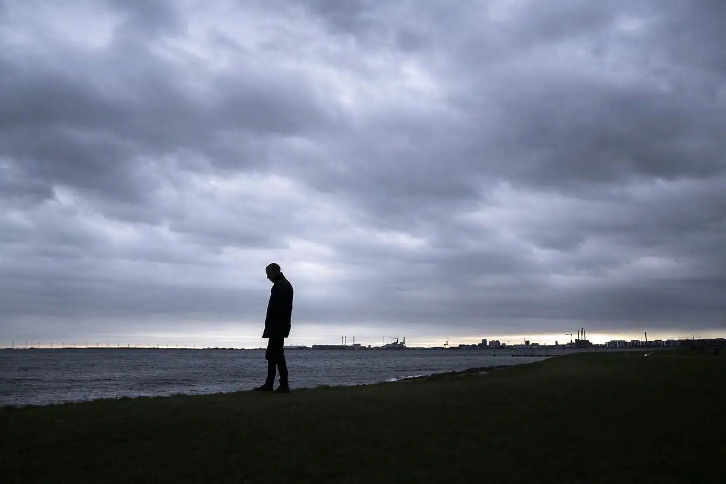 »Psykisk sygdom er kommet for at blive. Vi kan ikke forebygge eller behandle os ud af, at en vis andel af os på et eller andet tidspunkt i løbet af livet vil blive ramt af mentale helbredsproblemer eller psykisk sygdom. Enten på egen krop eller som pårørende,« skriver Christian Legind.