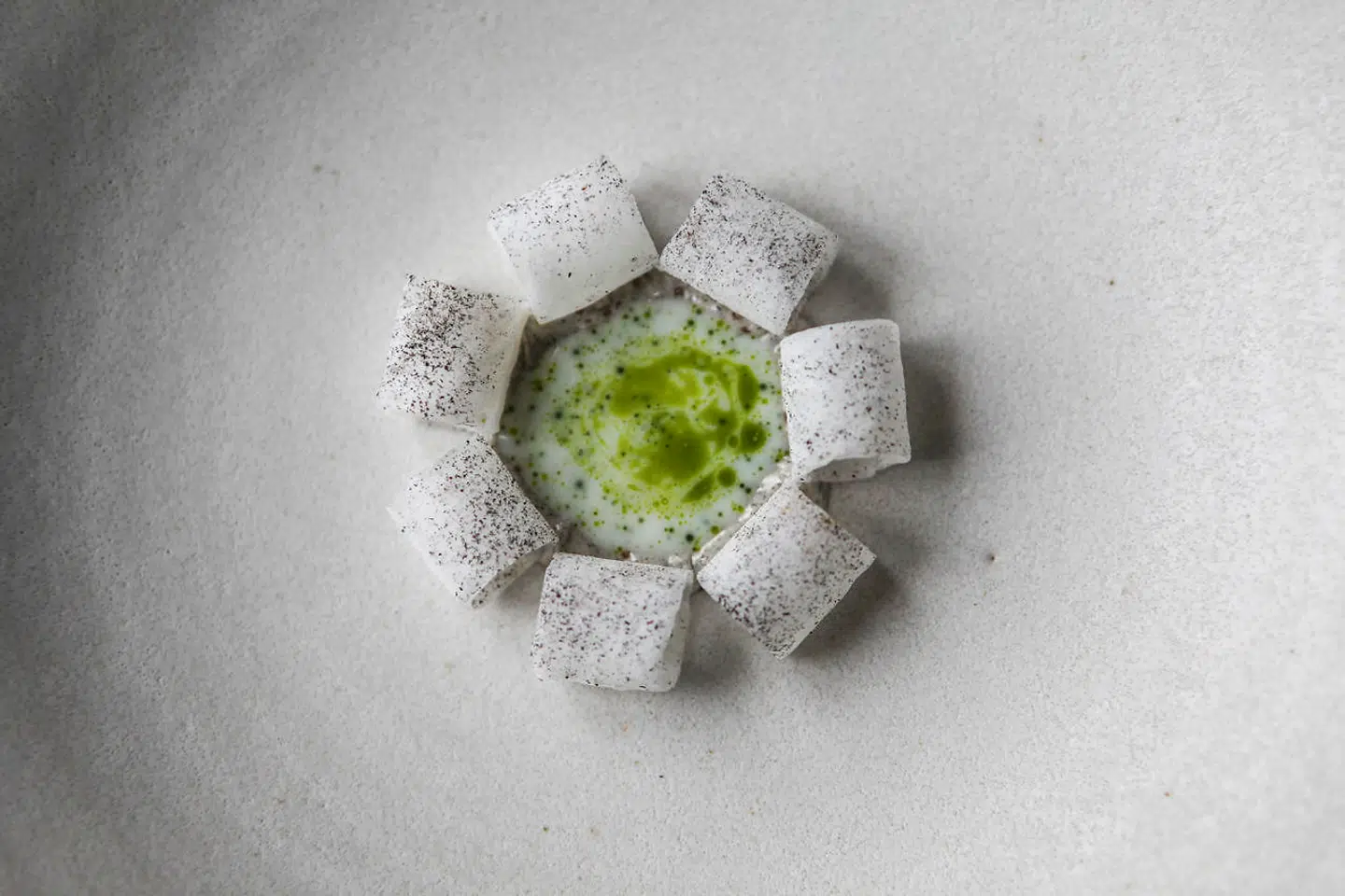 Hellefisk med røget rogn.