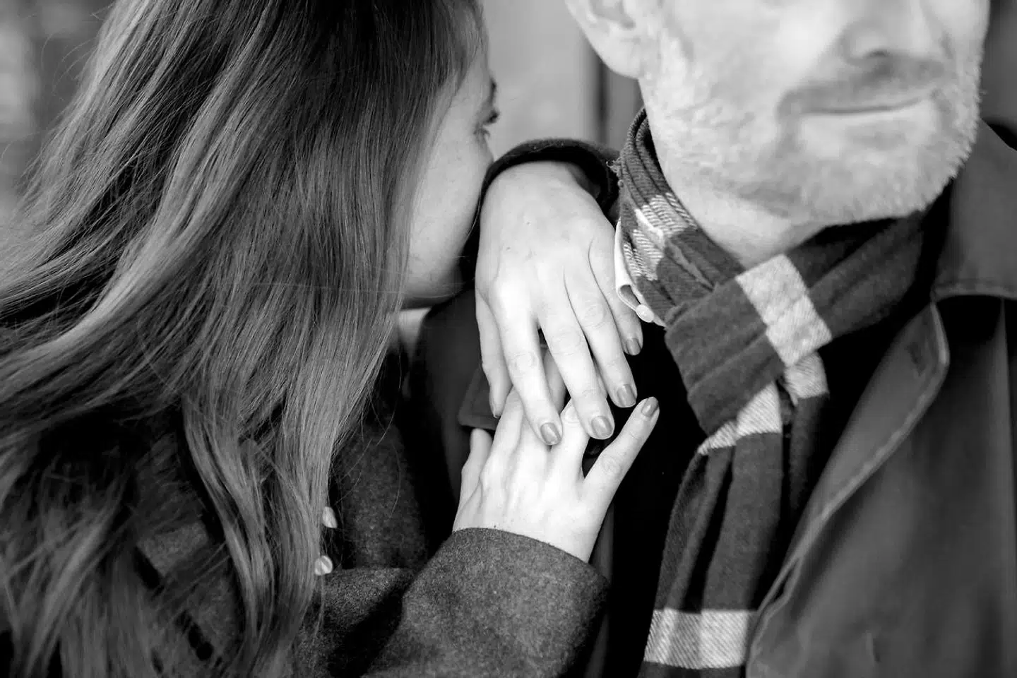 Det er rigtig svært for mange danskere, lyder det fra parterapeut Frej Prahl.