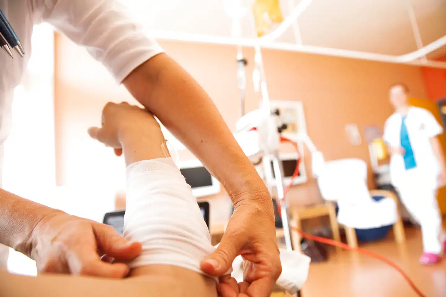 Ansatte på Akutmodtagelsen siger til Arbejdstilsynet, at der mangler metoder til at håndtere voldsomme episoder.