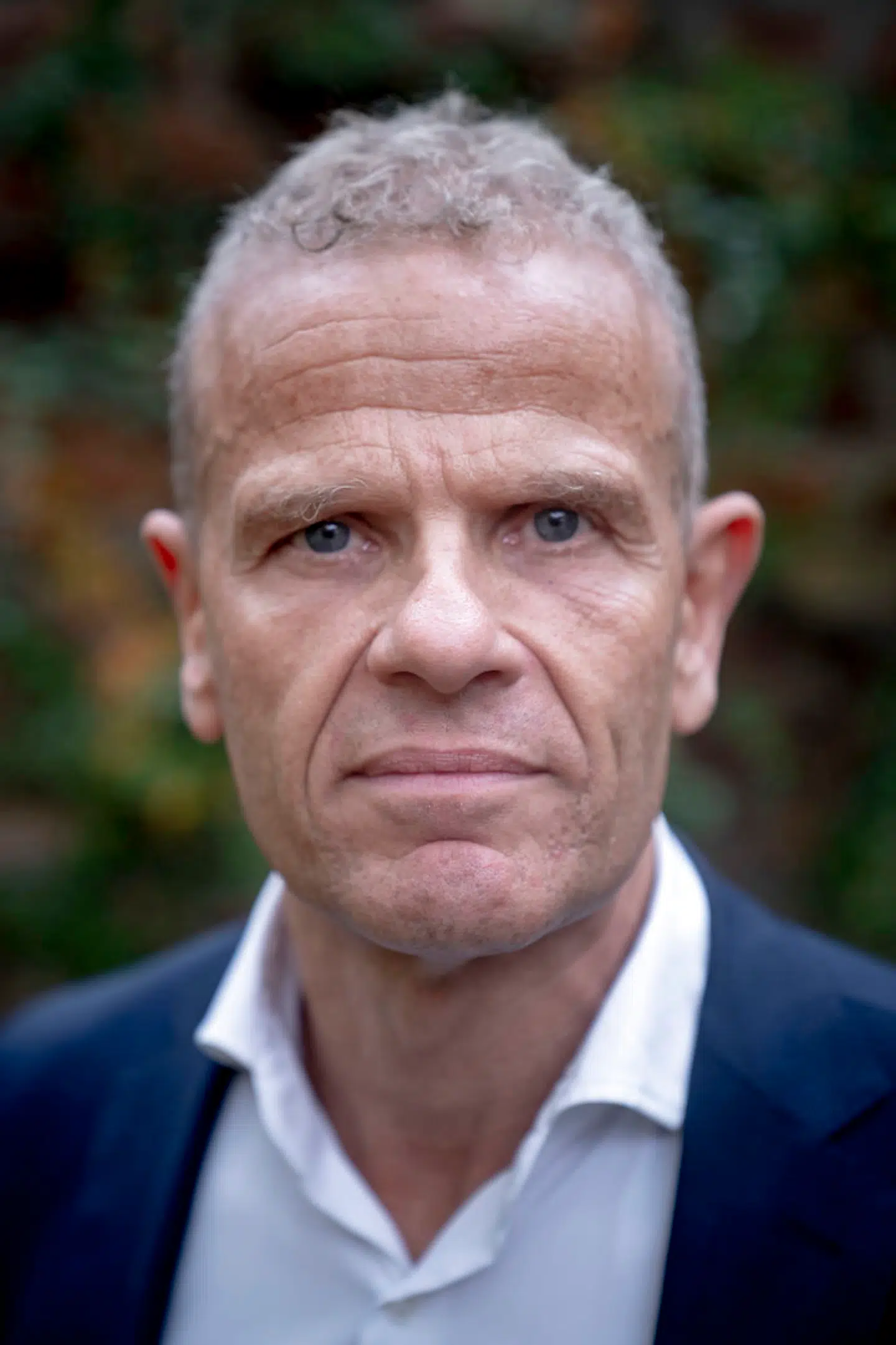 FE-chef Lars Findsen bor i Charlottenlund og har sommerhus på Sjælland. Begge boliger har været under massiv overvågning.