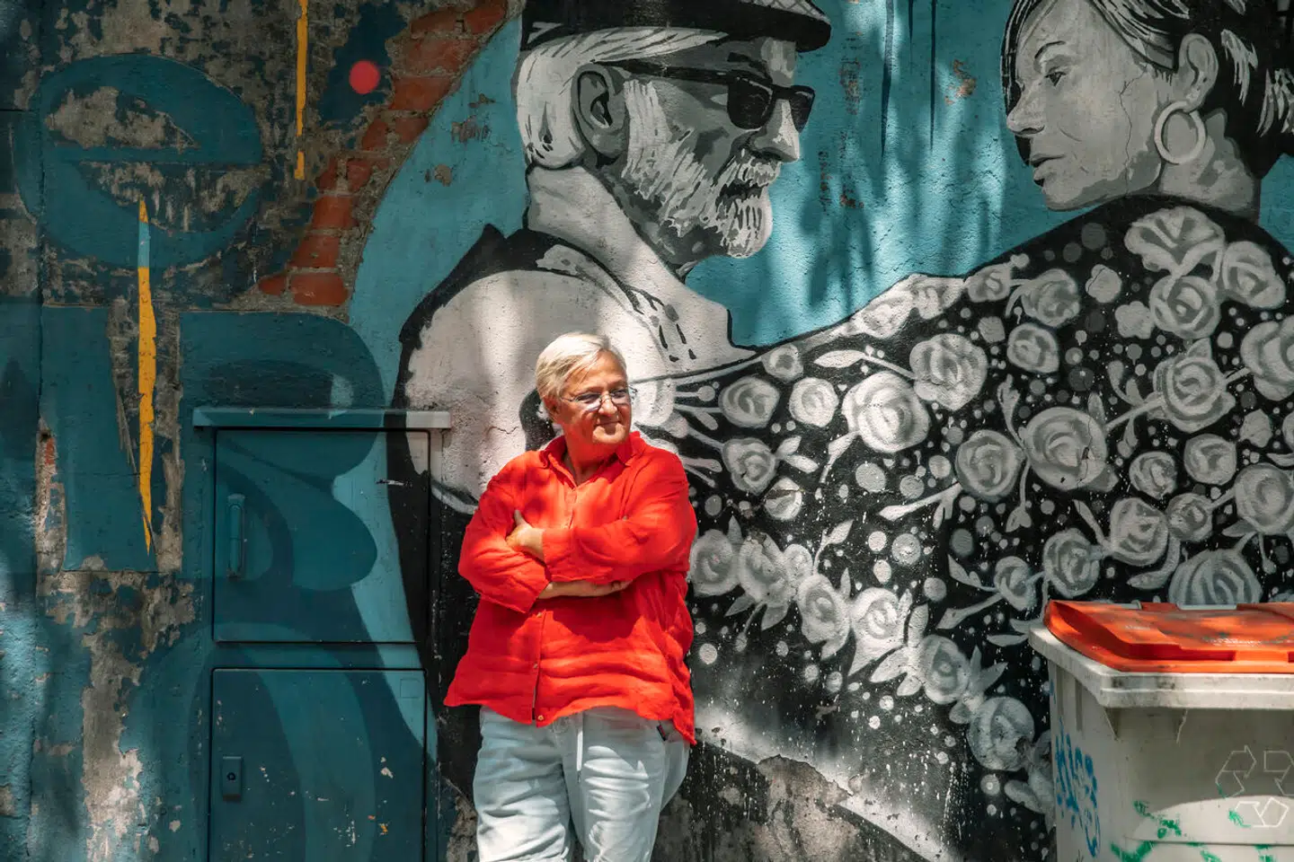 Ángeles Álvarez er feminist, homoseksuel og tidligere medlem af det spanske parlament for det socialdemokratiske parti. Hun er modstander af den liberale spanske »translov«.