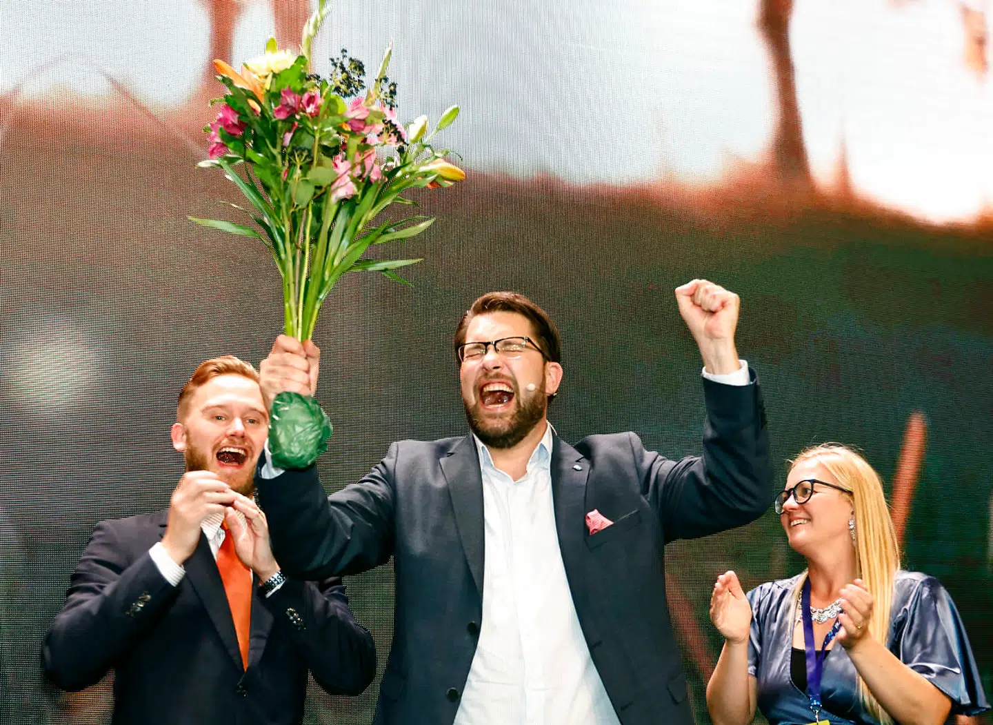 Efter søndagens valg kunne Sverigedemokraternas partiformand Jimmie Åkesson fejre et historisk valgresultat. Med et skrøbeligt flertal og interne skærmydsler i støbeskeen står det borgerlige Sverige over for store udfordringer med at rette op på mange års integrationspolitisk handlingslammelse. Chancen bør gribes, for Sverige har brug for et nybrud, skriver Troels Heeger i denne leder.