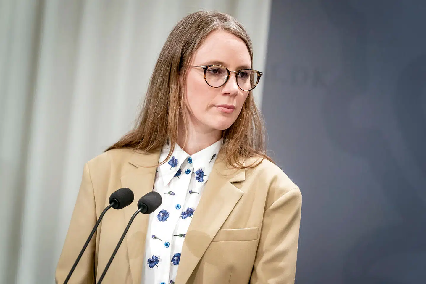 Tobaksproducenterne skal fra årsskiftet betale 32 millioner kroner årligt for håndteringen af cigaretskod, oplyser miljøminister Lea Wermelin (S).