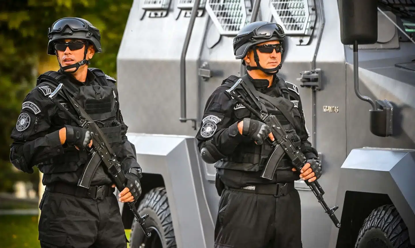 Stor sikkerhed i Usbekistan forud for topmødet mellem otte lande og en række observatørlande. Ruslands præsident, Vladimir Putin, og Kinas præsident Xi Jinping mødes på mødet.