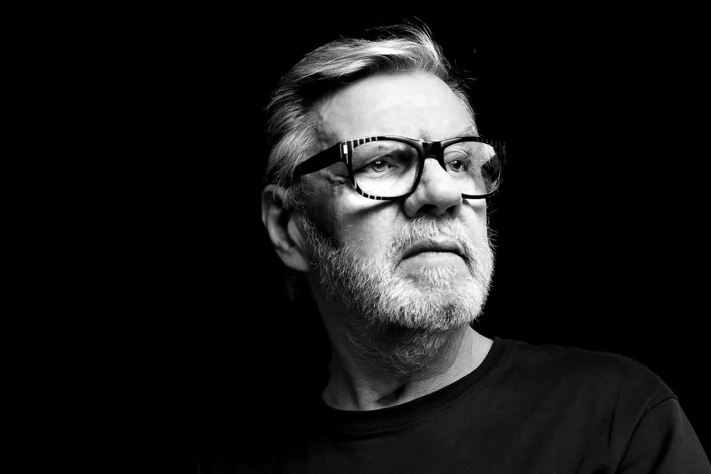 Morten Grunwald (1934-2018) havde gennem det meste af sit liv et lidenskabeligt forhold til kunst. Nu sælger hans tre døtre en del af hans samling. Her er han i 2014 fotograferet i sit hjem i Skovshoved.