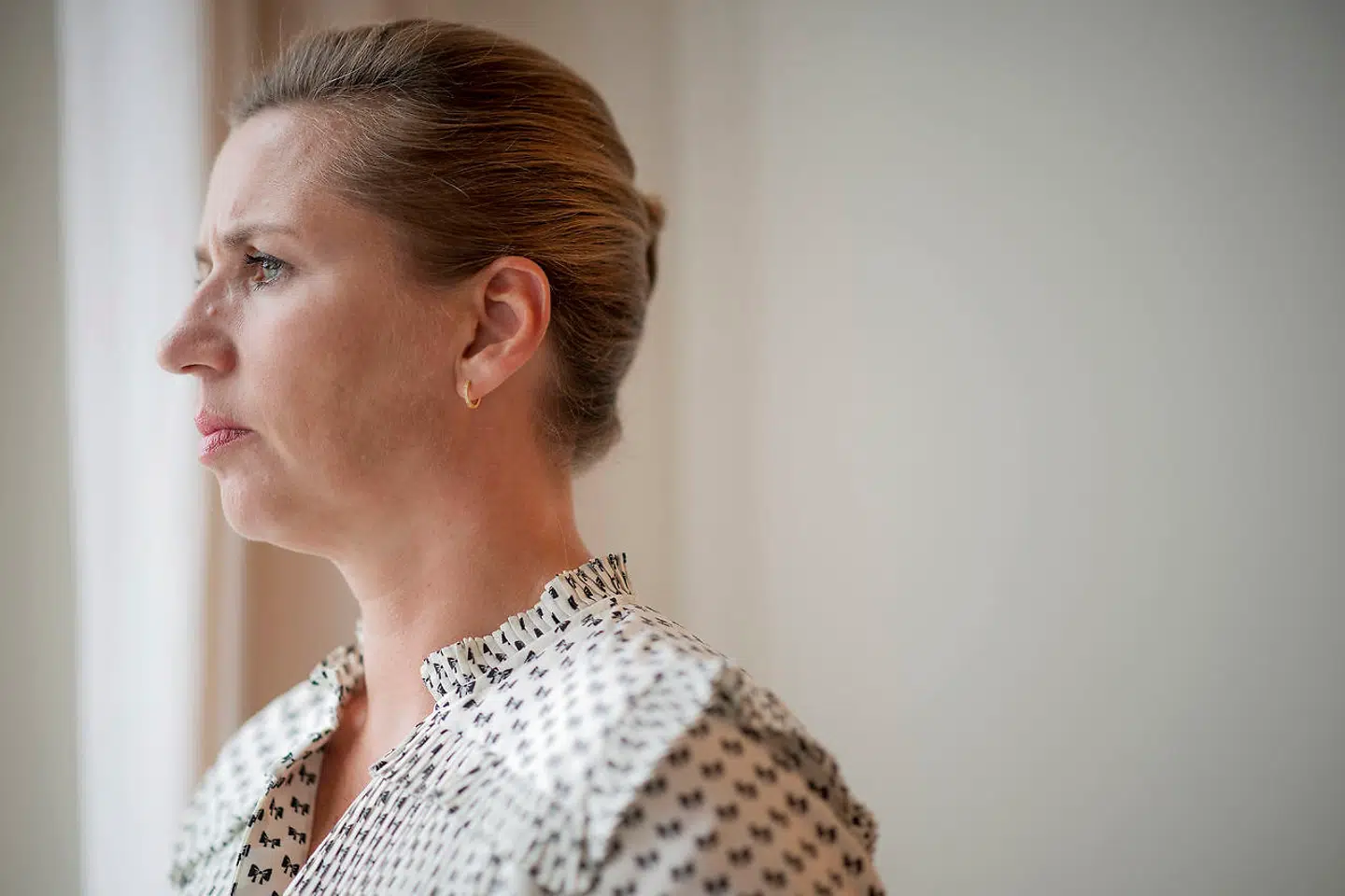 Mette Frederiksen kom til magten med en politisk succesopskrift. Men nu er strategien begyndt at vise sine begrænsninger, og frygten har fået fat i Socialdemokratiet.