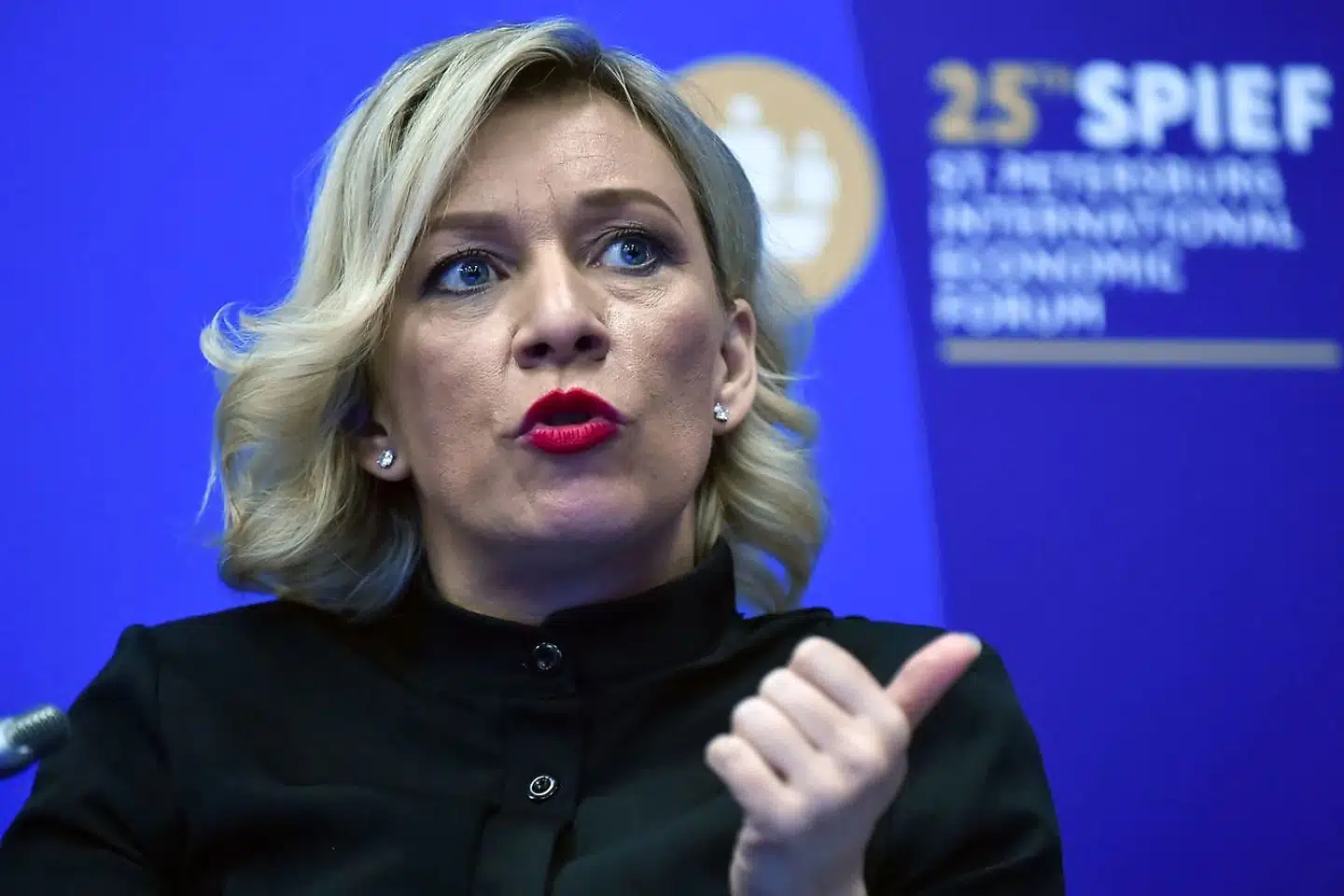 Maria Sakharova, der er talskvinde for det russiske udenrigsministerium, opfordrer italienerne til at vælge en ny regering og droppe sanktionerne. Ellers kommer de til at begå økonomisk selvmord. Arkivfoto: Olga Maltseva/AFP/Ritzau Scanpix