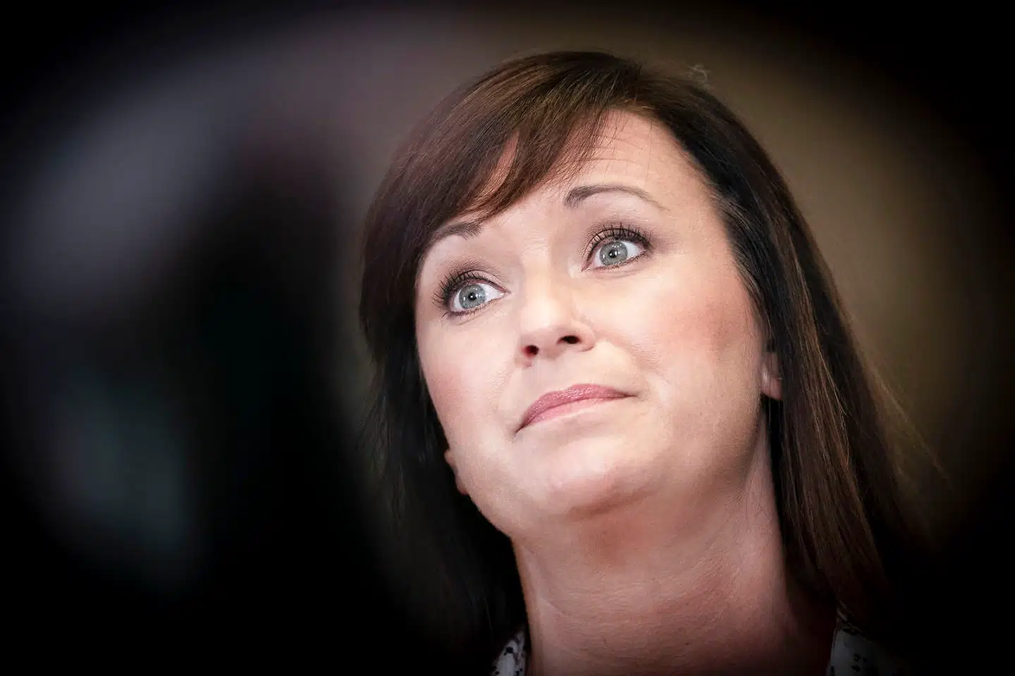 Ifølge Venstres politiske ordfører, Sophie Løhde, er det ikke hendes eget parti, som svækker tilliden til folkestyret. Det er eksperterne dog ikke enige i.