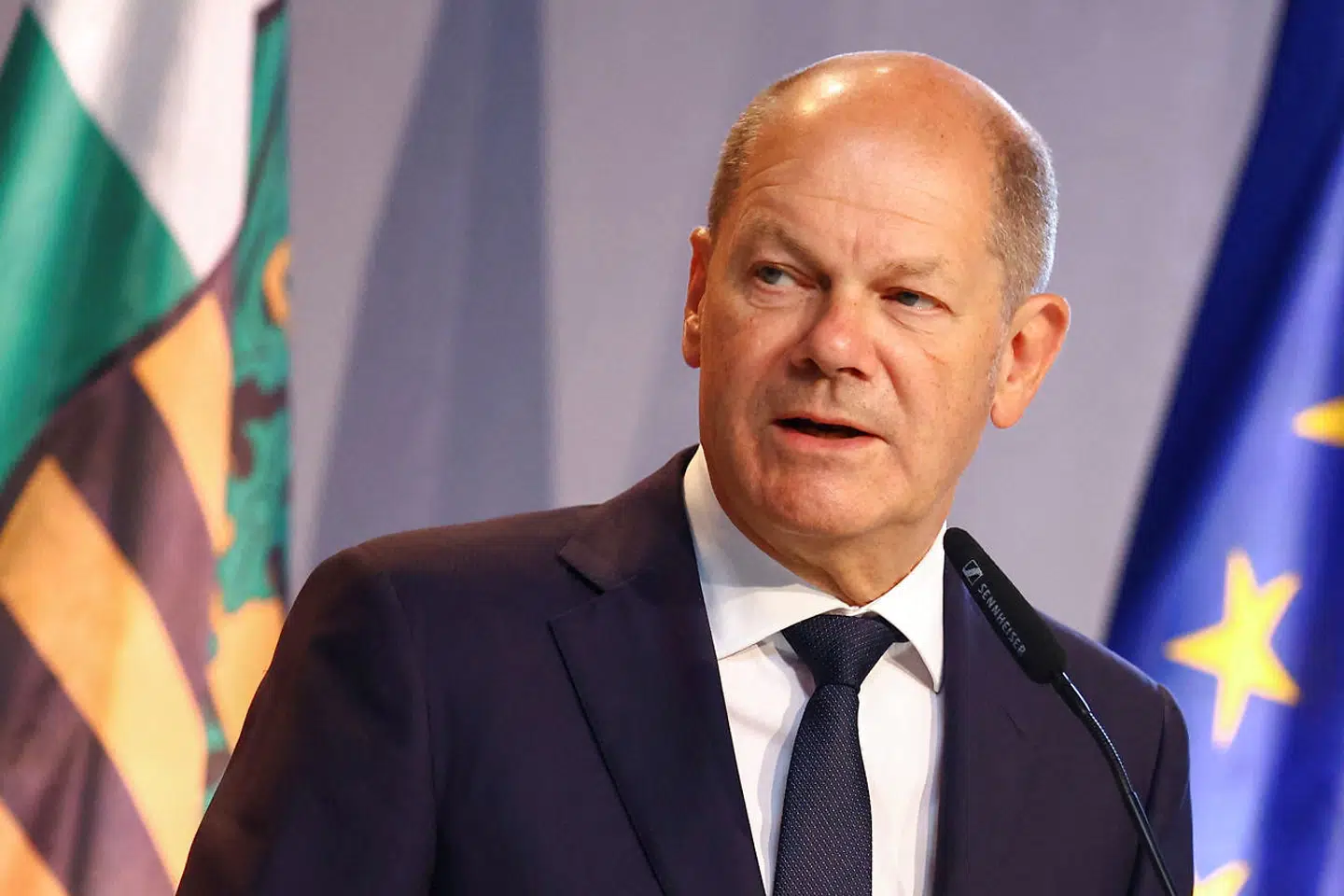 Tysklands kansler, Olaf Scholz, kommer de inflationsplagede borgere til undsætning.