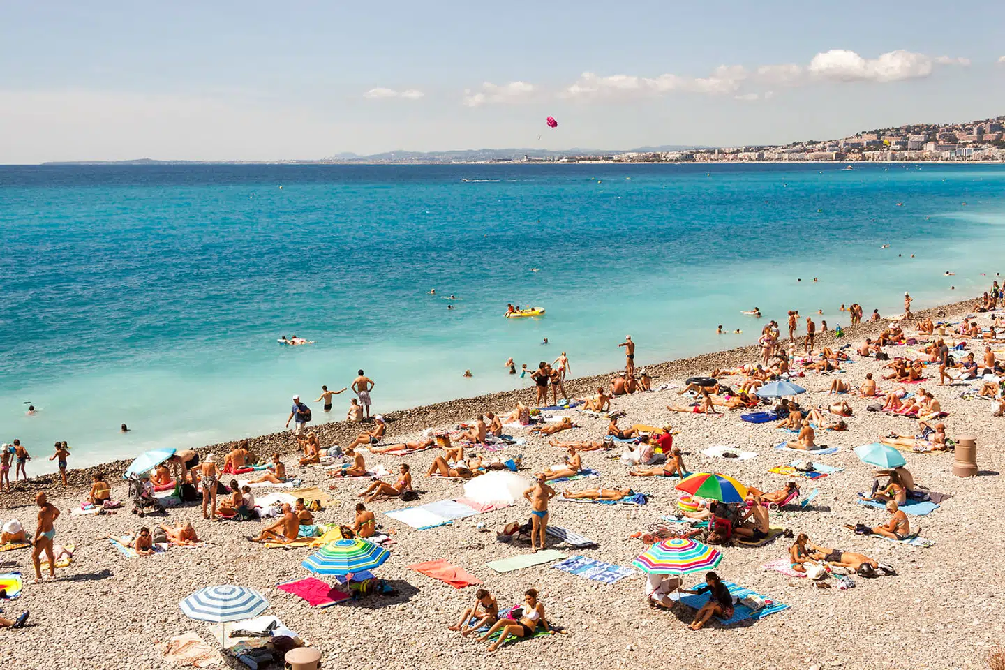 Badebyen Nice på den franske riviera tiltråkker hvert år turister fra hele verden, ikke mindst Rusland. Og det vil franskmændene gerne fortsætte med.