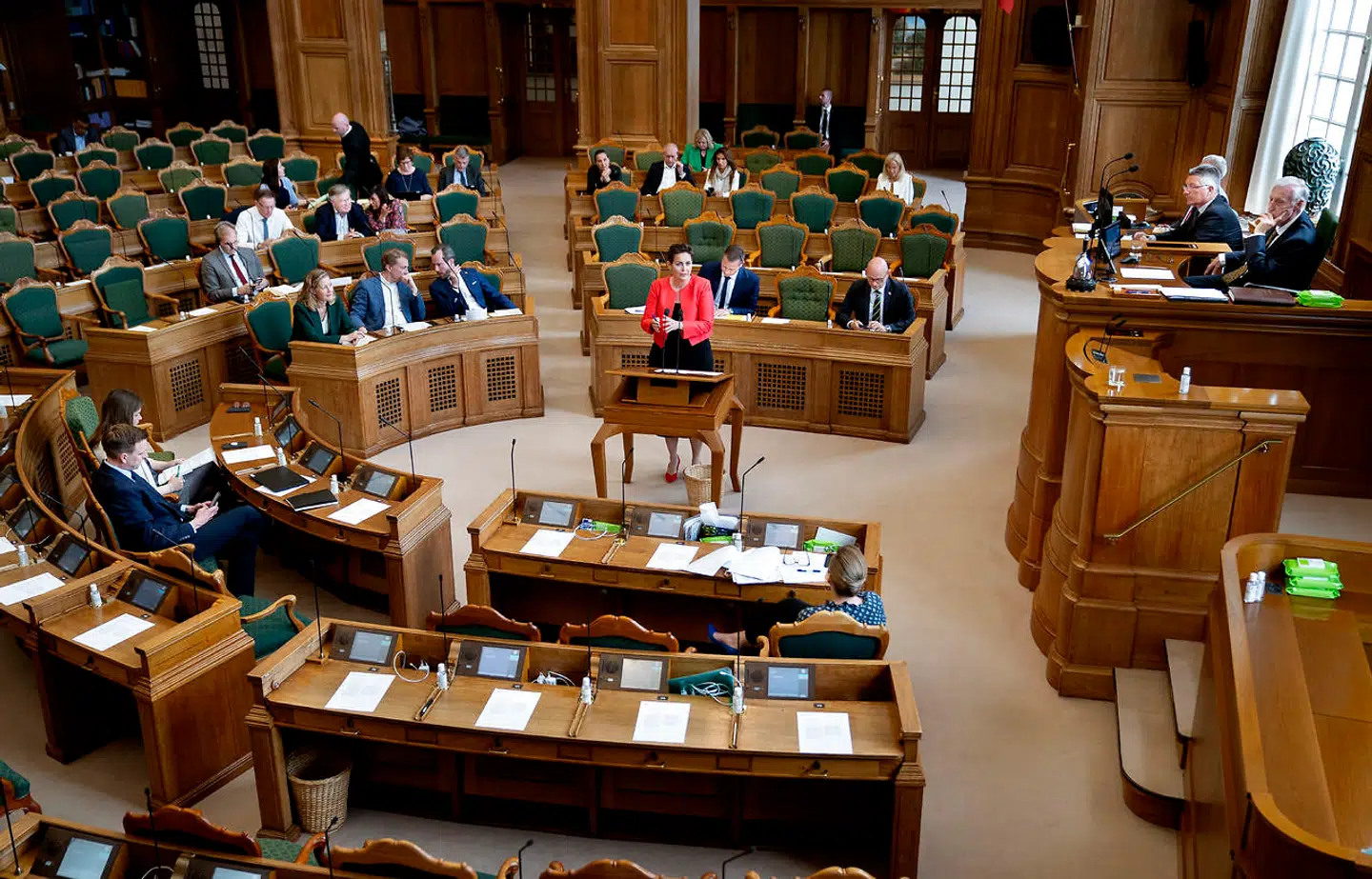 De vestlige demokratier har et problem med repræsentativiteten. Vi danskere går flittigt til stemmeurnerne, men kun få er villige til at lade sig vælge, mener Per Stig Møller.