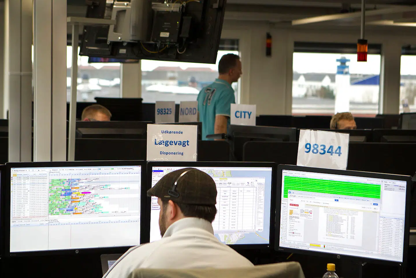 Målet i Region Hovedstaden er, at ni ud af ti opkald besvares inden for fem minutter. På den »ideelle lørdag« var det kun muligt at besvare fem ud af ti opkald inden for den tidsramme.