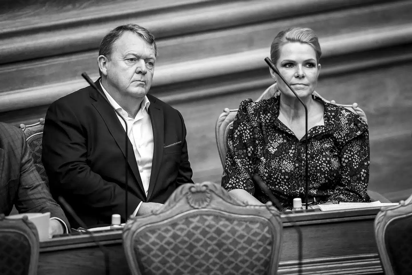 De to forhenværende partifæller Inger Støjberg og Lars Løkke Rasmussen under mødet i Folketingssalen, hvor der blev stemt om, hvorvidt Støjberg var værdig på tinge efter rigsretsdommen.