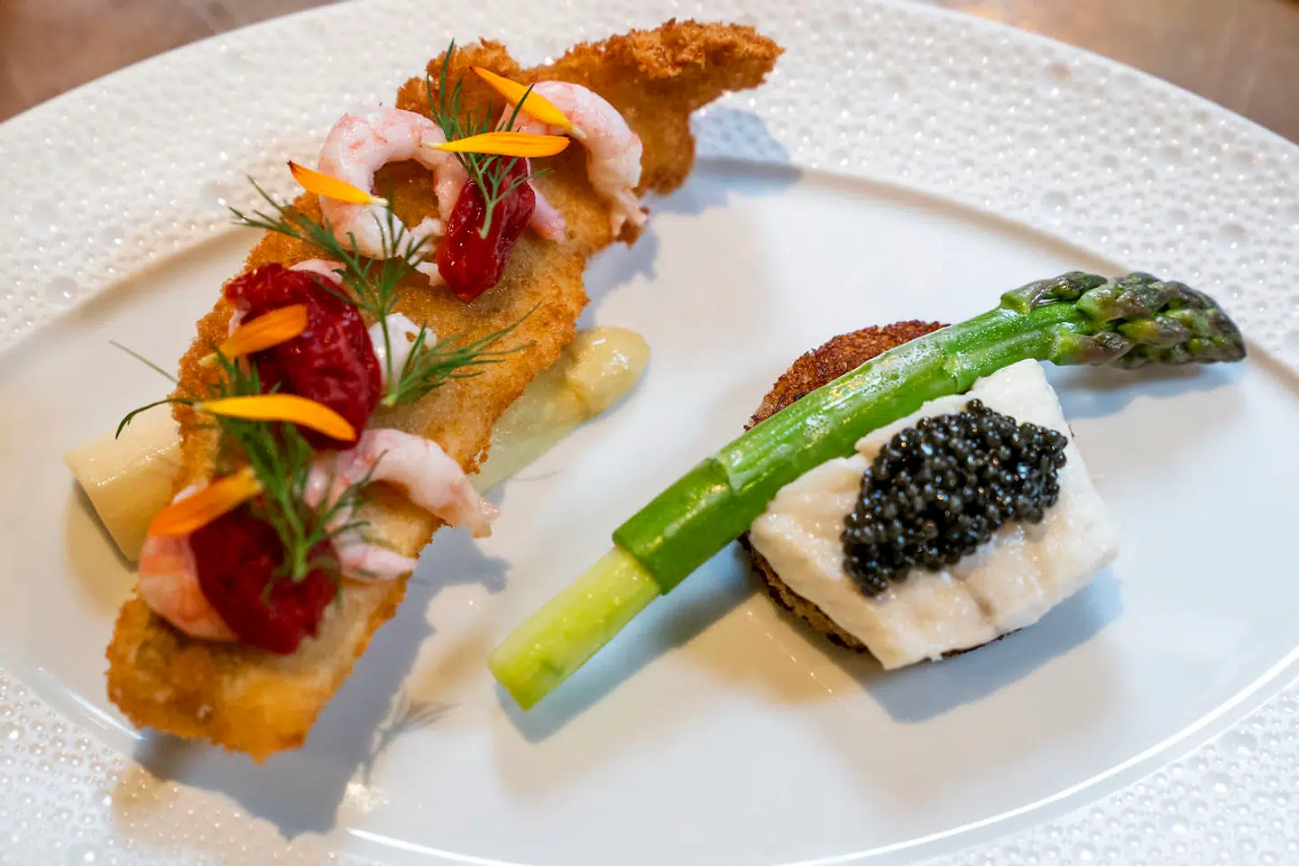 Stilen er klassisk funderet, men ikke uden små innovative twists og detaljer på Restaurant Palægade.