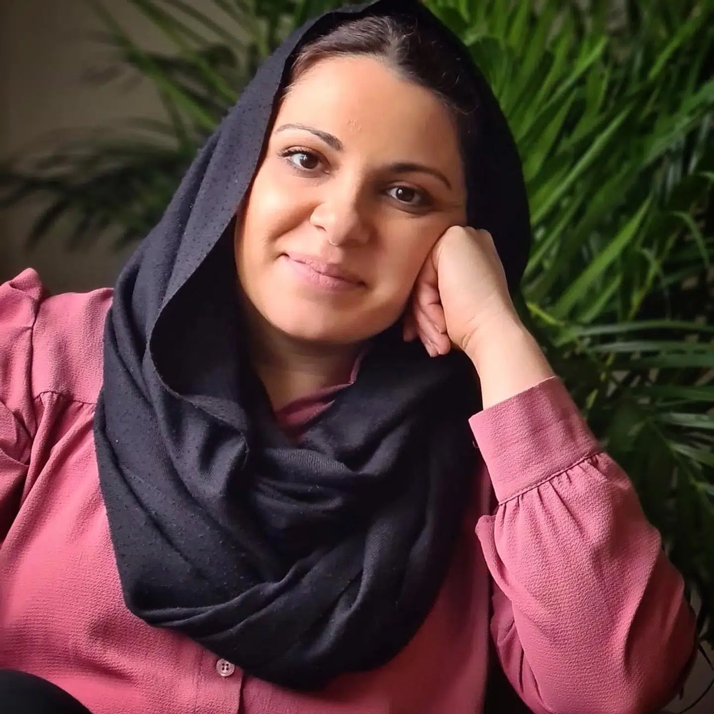 »Det er et problematisk forslag, når vi ikke engang kender omfanget af problemet endnu,« siger psykolog og lektor Iram Khawaja om et eventuelt tørklædeforbud i folkeskolen.