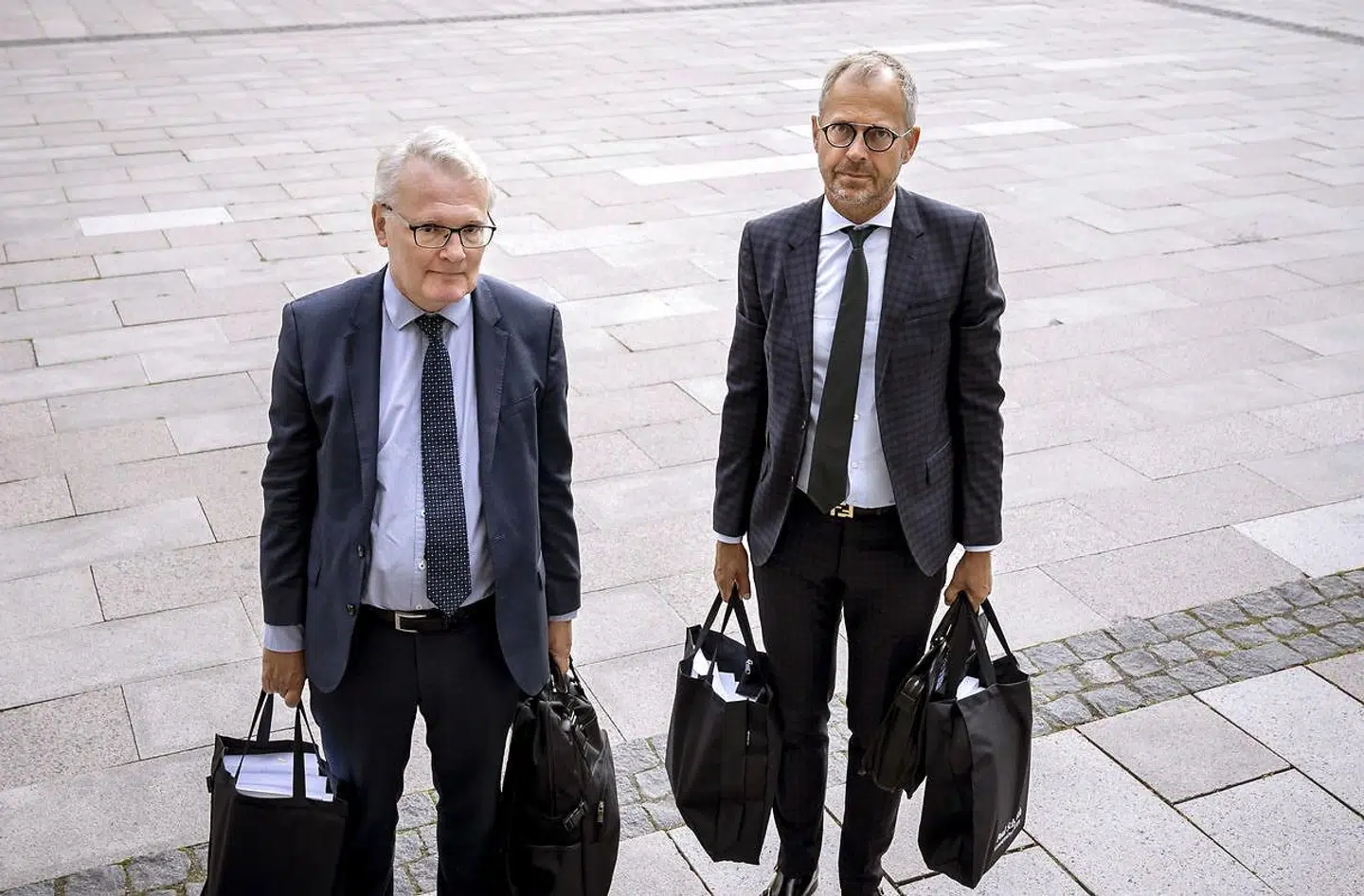 Steffen Sværke og Boris Frederiksen fra Kammeradvokaten er Skatteministeriets advokater i ankesagen om habilitet, som Bech-Bruun har anlagt ved Højesteret. Sagen er en snørklet udløber af retsopgøret efter udbyttesvindlen.