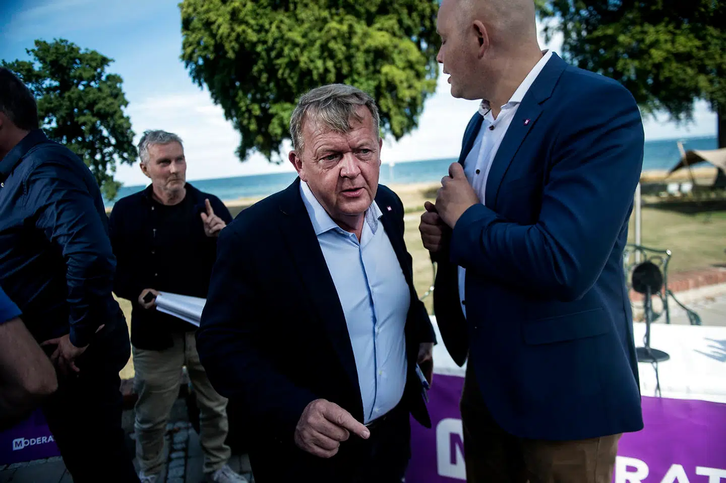 »De gyldne løfter om lavere selskabsskat, lavere aktieskat og lavere skatter på arbejde er et temmelig desperat forsøg på at hive borgerlige vælgere og erhvervslivet ombord i Løkkes personlige og politiske projekt om at være relevant,« skriver erhvervsredaktør Thomas Bernt Henriksen.