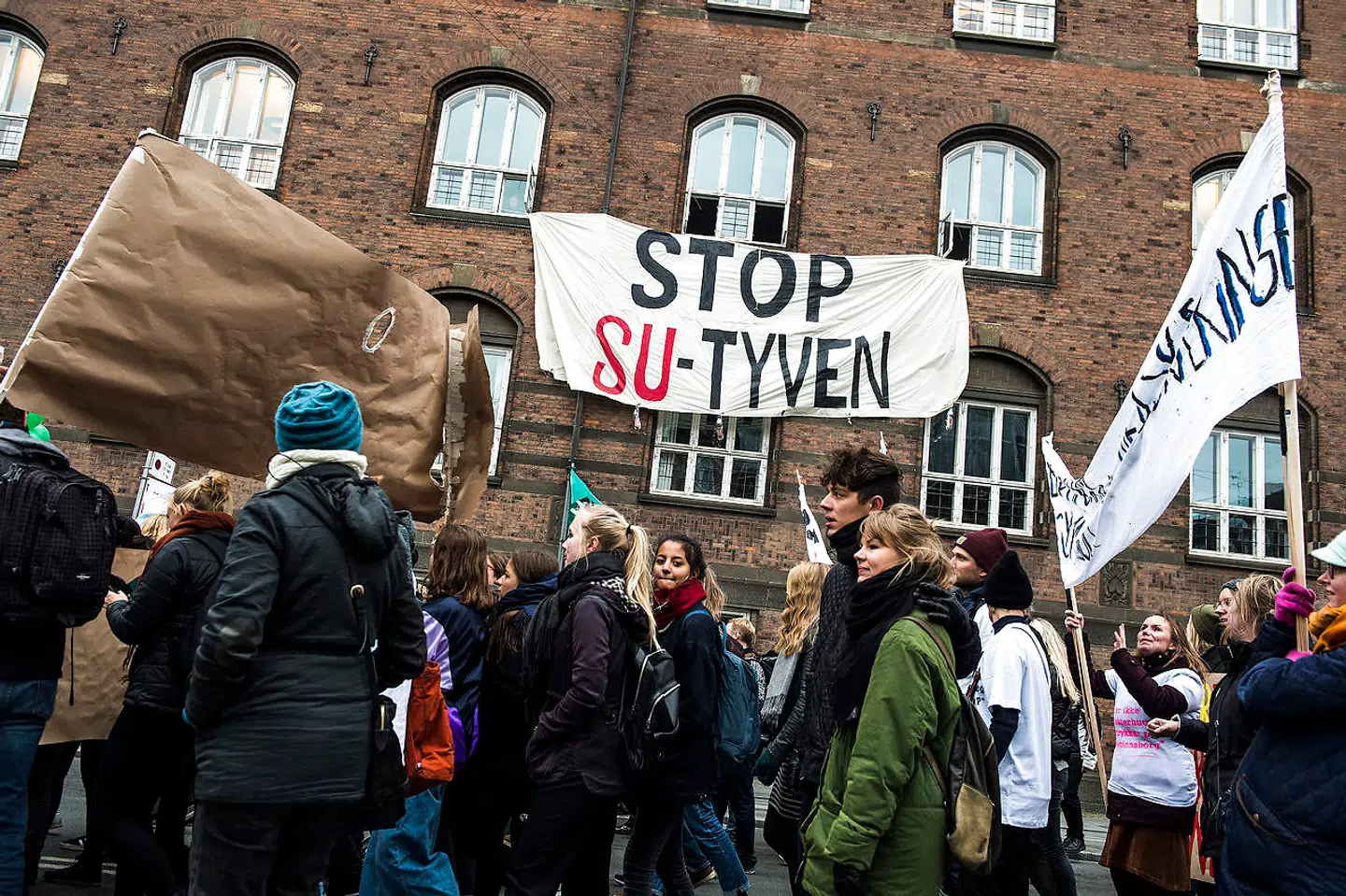 Måske skal vi til at diskutere SU igen. Her ses en demonstration imod nedskæringer SU i oktober 2016, da den daværende VK-regering kom med forslag om at omlægge dele af SU til lån.