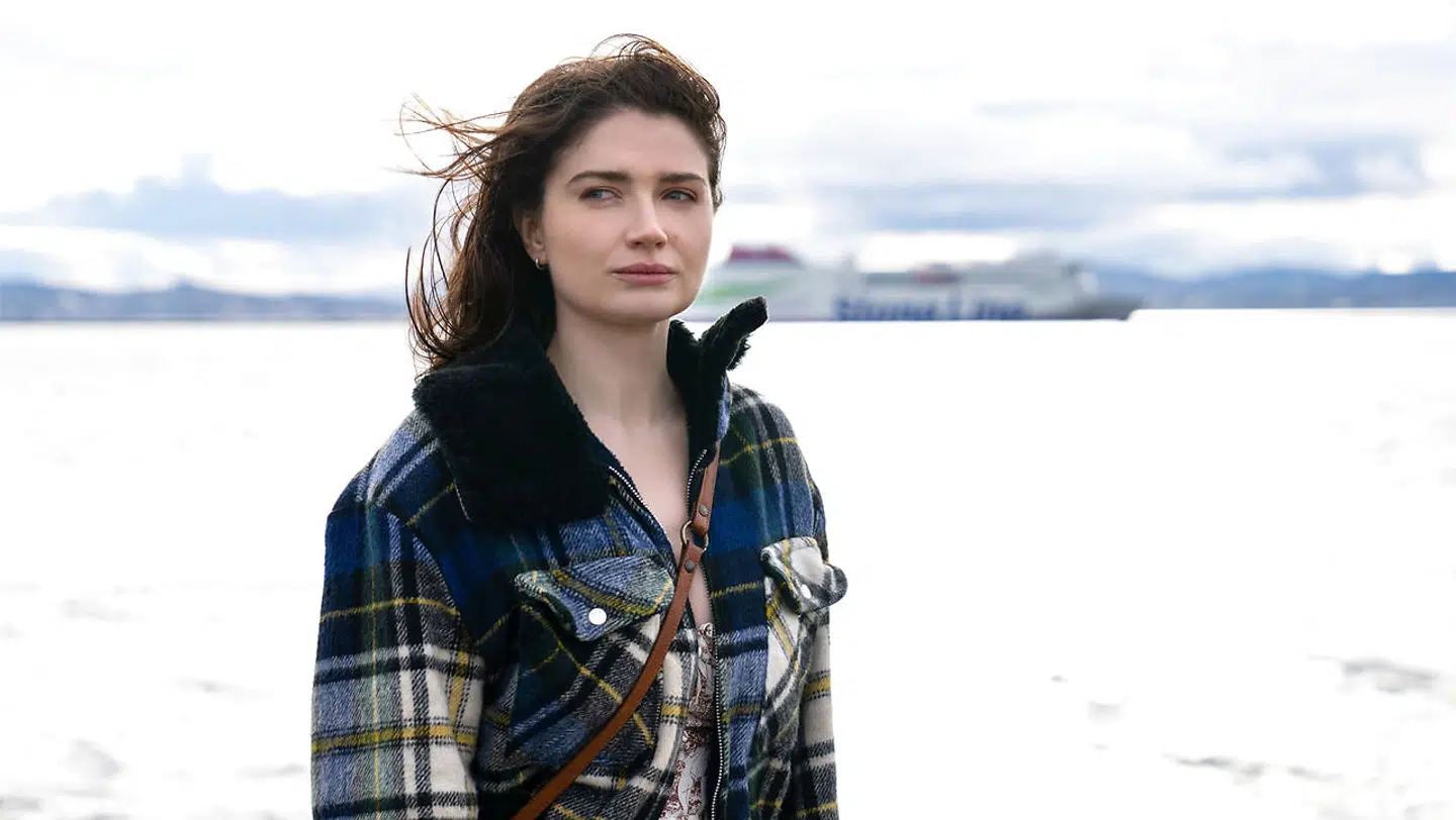 Fem søstre pønser på mord i serien 'Bad Sisters'. Den yngste af søstrene, Becka, bliver spillet af Eve Hewson, Bonos datter