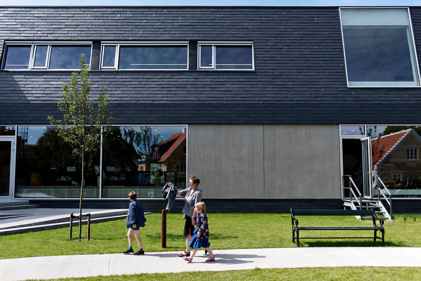 »Hvis I lige arbejder lidt på repertoiret af farjokes vil vi glæde os rigtig meget til at besøge jer igen. Tak for denne gang,« skriver Lene Danborg, Skovlunde. Arkivfoto af Skagens Museum.