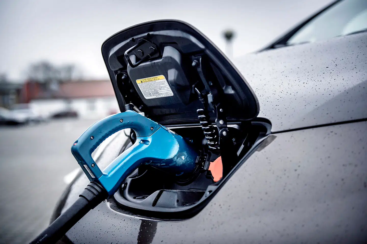 Ligesom man tjekker vejrudsigten hver morgen, skal man også tjekke elprisen, siger FDMs chefanalytiker.