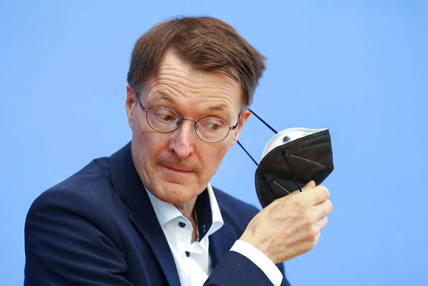 Sundhedsminister Karl Lauterbach mener, at det bliver nødvendigt med en ny omgang stramme coronaregler.