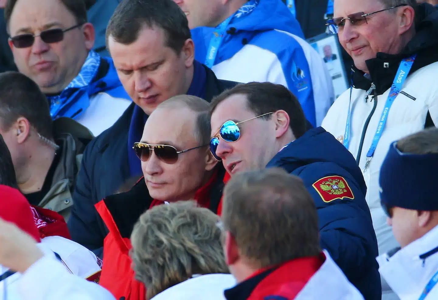 Der er to grunde til, at magtkampene omkring Putin bryder ud nu. Den ene handler om krigen i Ukraine. Den anden er, at Putins udløbsdato nærmer sig, siger politiske kommentatorer.