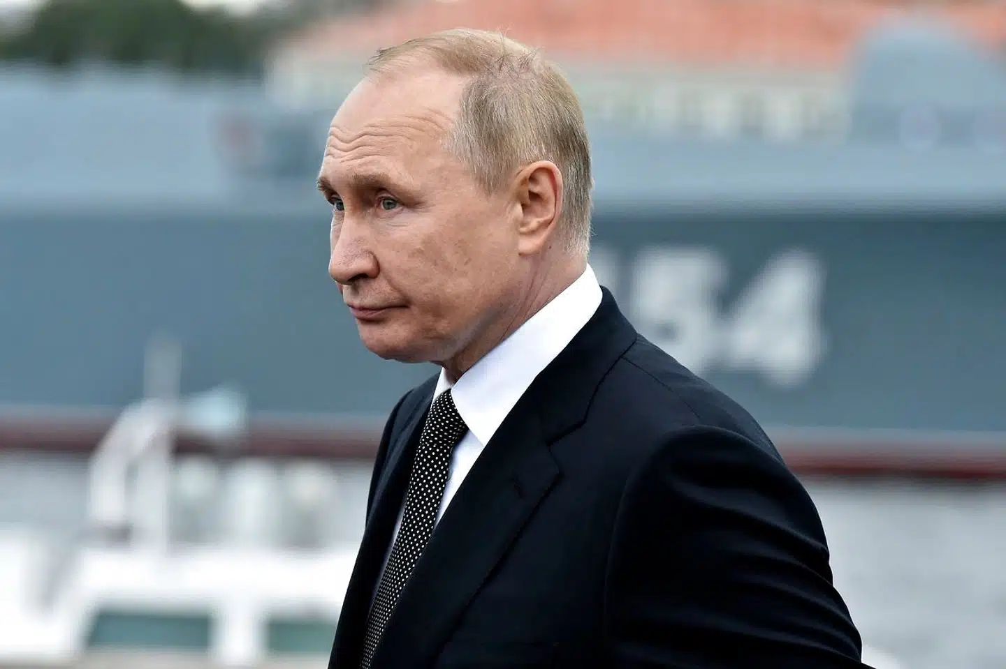 »Putin ser nemlig sin historiske rolle i at rulle opløsningen af Sovjetunionen tilbage. Kan han ikke få udslettet Ukraine, vil han i hvert fald have dets Sorthavskyst og så meget af Østukraine, som han kan få fat i,« skriver Per Stig Møller.