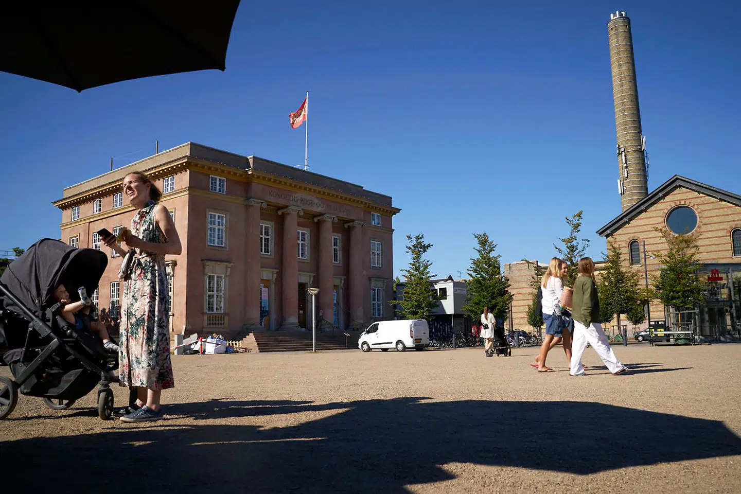 Ingrid Jespersen var en pioner inden for uddannelse, og hendes skole få meter fra pladsen ved museet Enigma, metrostationen og Fælledparken er stadig populær. Det har fået lokalpolitiker til at foreslå hendes navn til pladsen.