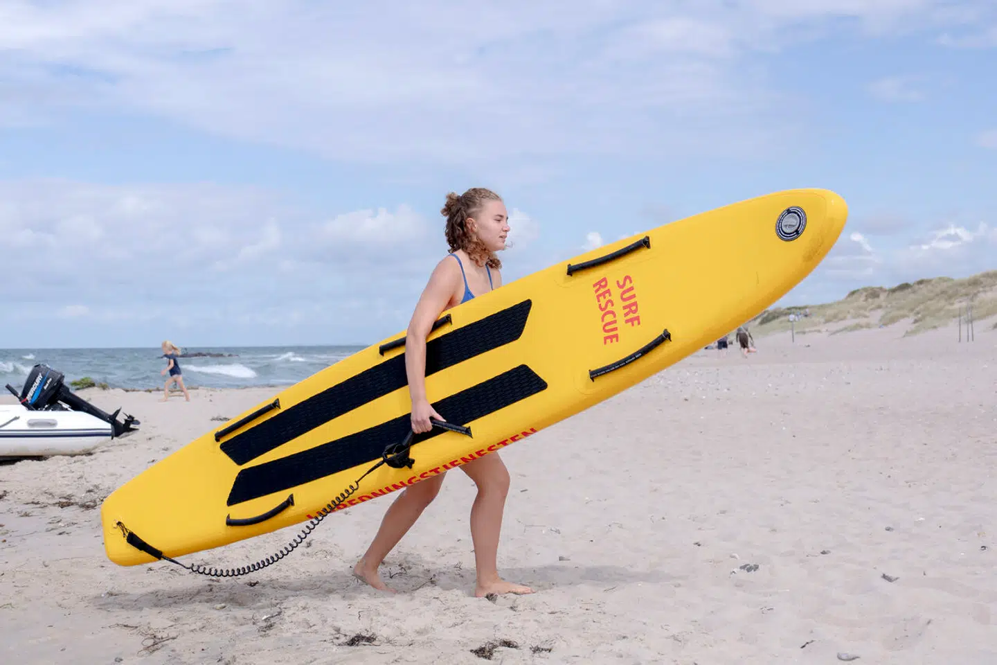 Flere kvindelige livreddere oplever alt fra sjofle tilnærmelser til blufærdighedskrænkelser og stalking, når de er på arbejde på de nordsjællandske strande. Og det er blevet værre, lyder det fra cheflivredder John Mogensen.