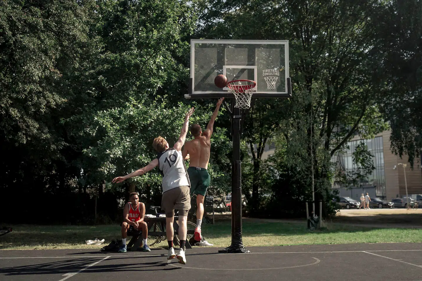Hvis Københavns bydele var kommuner, ville nogle af dem ligge blandt dem i hele landet, hvor borgerne lever længst og tjener mest. Andre ville ligge helt i bund.