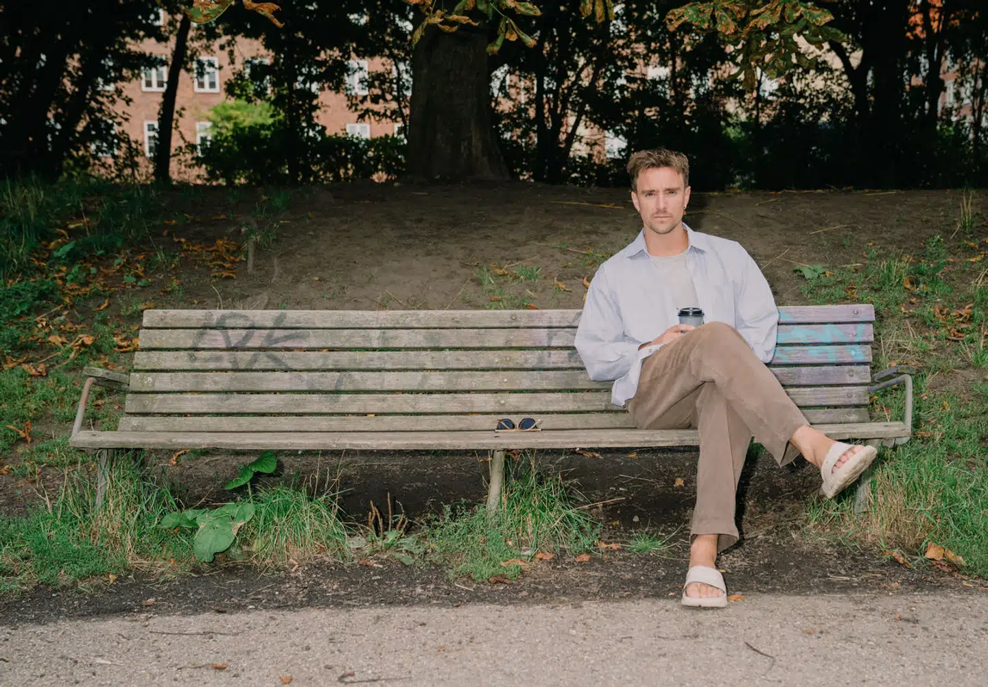 Martin Johannes Larsen har sammen med Mads Bo Iversen fra Phlake lavet en række populære fodboldsange under navnet Lidt til Lægterne.