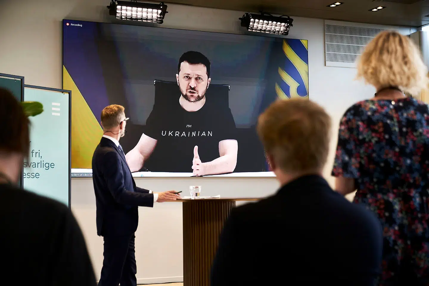 Arkivfoto: Vesten skal lukke helt af for alle russere, lyder det fra præsident Zelenskyj.