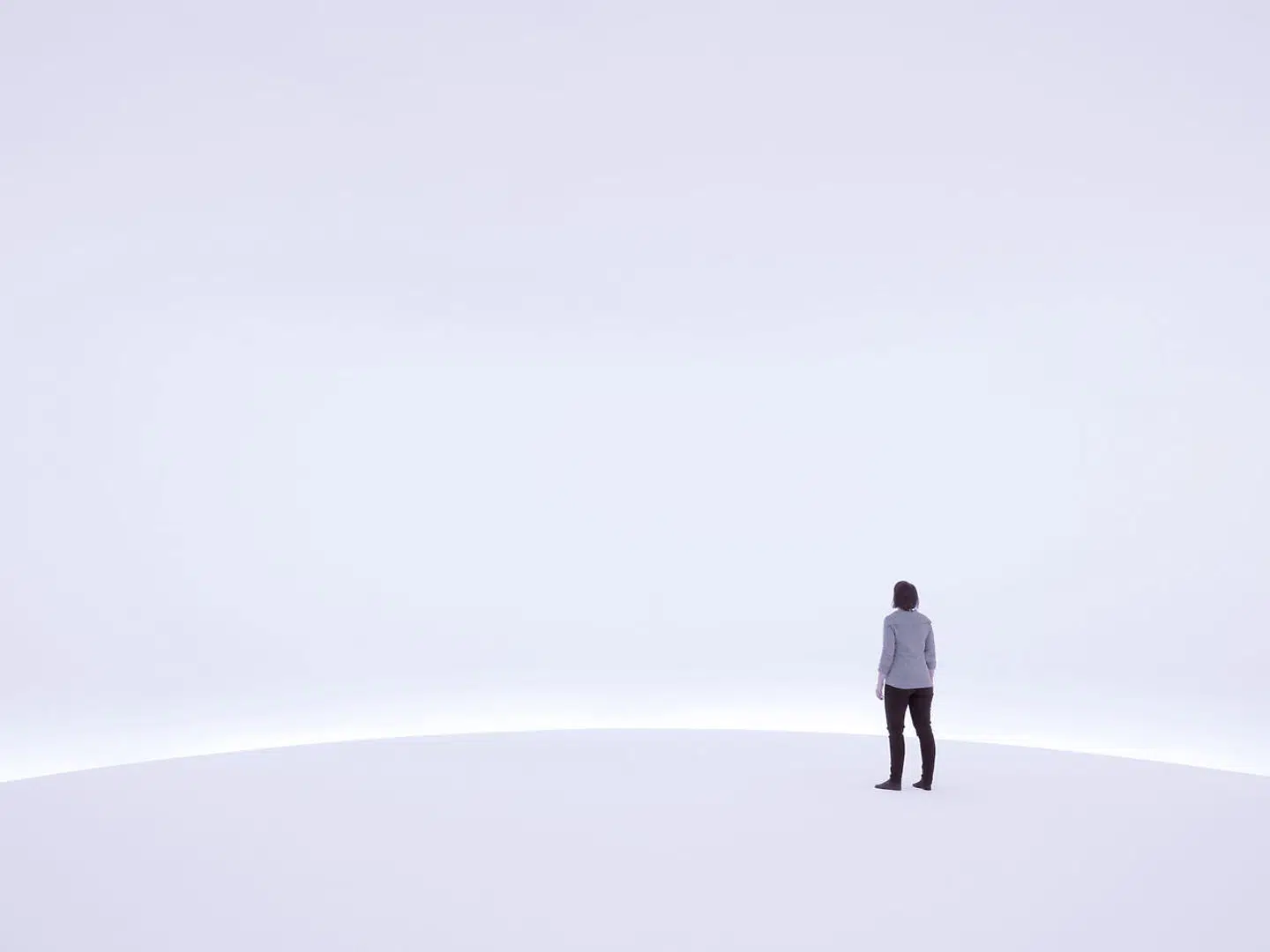 Doug Wheelers lysinstallation »LC 71 NY DZ 13 DW« på Copenhagen Contemporary.