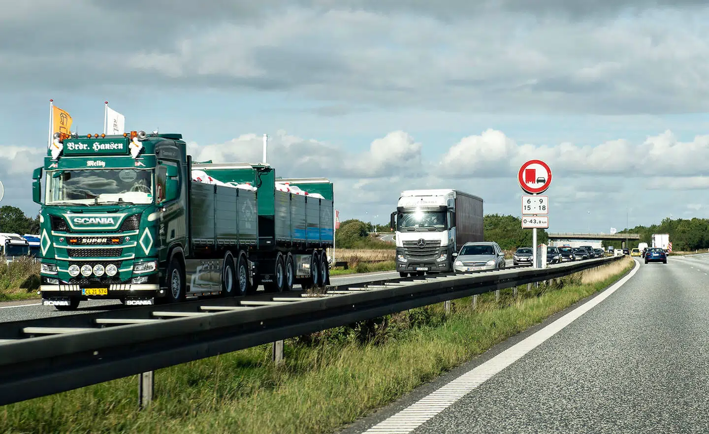 Arkivfoto: Der er op til en times forlænget rejsetid på motorvejen E45 mellem afkørsel 54 Ejer Bavnehøj og 55 Horsens N, skriver Vejdirektoratet.