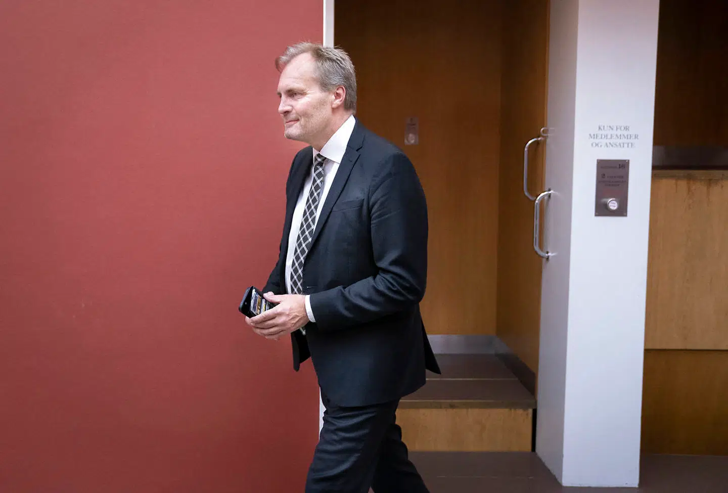 »Jeg mener, Danmarksdemokraterne har en meget pragmatisk og snusfornuftig tilgang til EU, og der er det vigtigste for os, at vi får et slankere EU,« siger Peter Skaarup som for nylig er blevet en del Inger Støjbergs parti Danmarksdemokraterne (Arkivfoto).