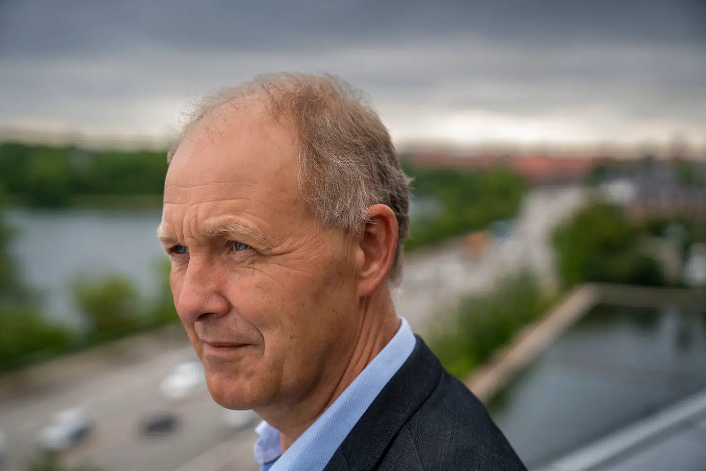 KL-formand Martin Damm (V) advarer regeringen. Danmark står ved en skillevej.