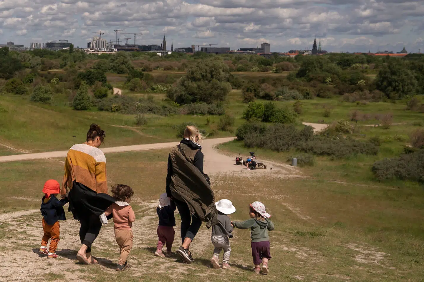Af Københavns Kommunes årlige tryghedsundersøgelse fremgår det, at der er færre anmeldelser i Amager Vest end i resten af København. Det ændrer sig dog, hvis man trækker anmeldelser om lommetyveri ud af ligningen.