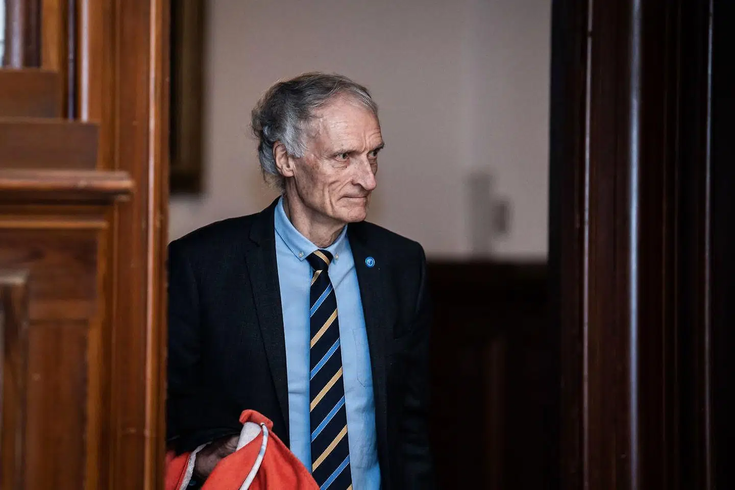 »Som minister fik jeg besøg af min indonesiske kollega, der ville se den lov, der førte til andelsbevægelsen. Men der var ikke nogen lov. Den groede nedefra, fordi borgere i tillid til hinanden lagde kræfterne sammen,« skriver Bertel Haarder.