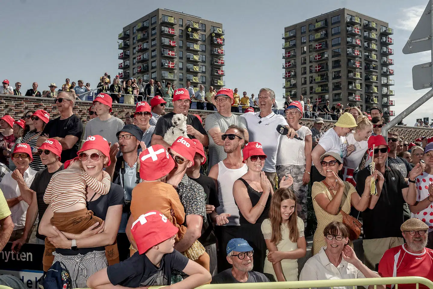 Årets Tour de France har været domineret af Danmark. Løbet startede i København i begyndelsen af juli, hvorefter rytterne kørte to etaper på dansk jord, inden Jonas Vingegaard søndag indtog podiet, som årets vinder. De fleste anså cykelløbet i Danmark som en historisk begivenhed, der ikke ville blive gentaget, men nu taler initiativtagerne selv om, hvornår løbet kommer igen.
