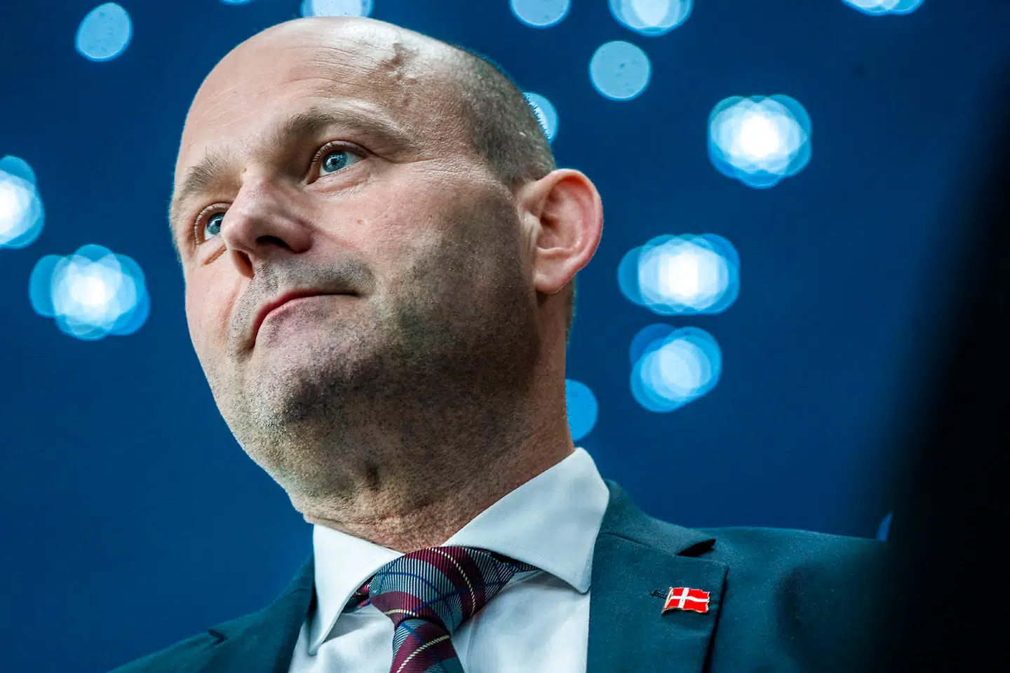 At så mange kontoransatte får tilkendt og udbetalt Arne-pension ødelægger regeringens fortælling om ordningen, mener De Konservatives formand, Søren Pape Poulsen.