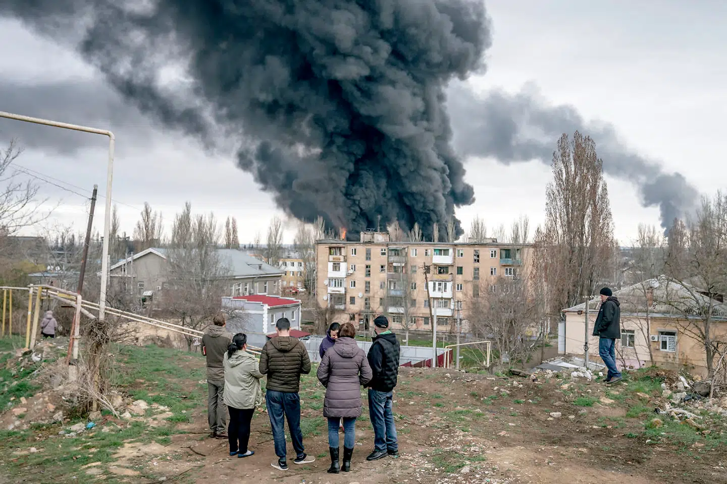 »Truslen vil bestå, selvom det skulle lykkes at opnå en våbenstilstand i Ukraine eller måske ligefrem en fredsordning, som parterne kan leve med. I modsætning til, hvad mange tror, vil truslen også bestå, selvom præsident Putin forsvinder fra magten. Han vil formentlig blive erstattet af en anden af samme skuffe,« skriver Michael Ehrenreich.