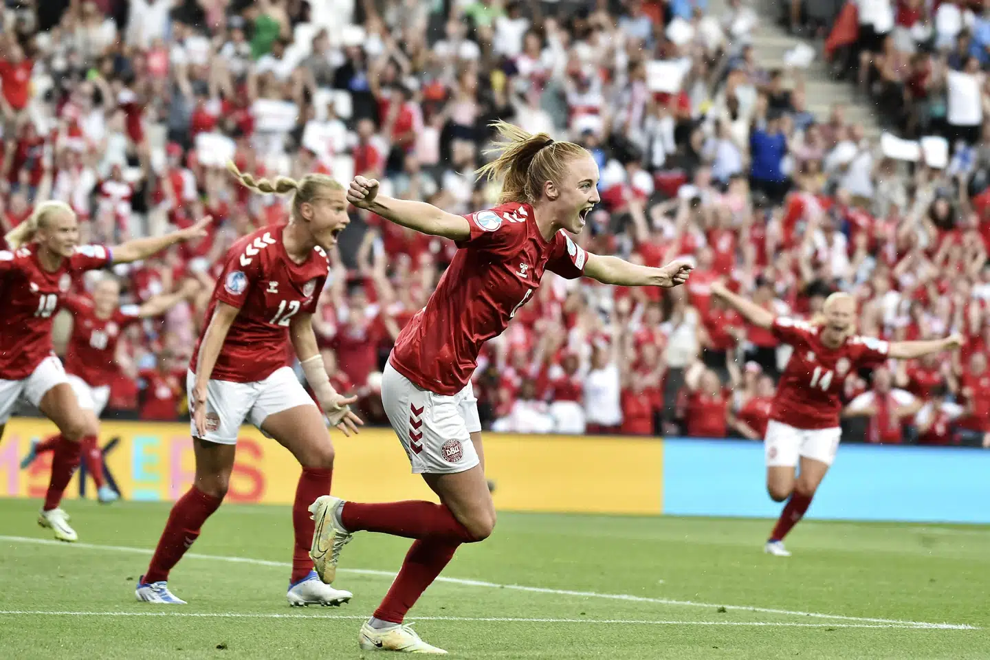 De danske fodboldkvinder kunne juble tirsdag, da de slog Finland i gruppespillet ved EM. Rui Vieira/Ritzau Scanpix