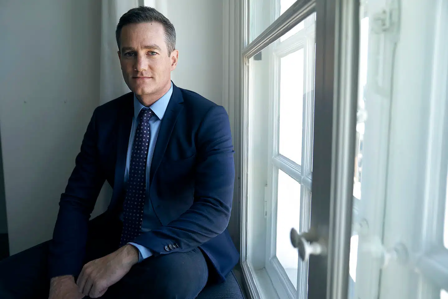 Ekstra Bladet beklager, at formiddagsavisen ikke hørte det konservative folketingsmedlem Rasmus Jarlov, inden avisen bragte et stærkt kritisk læserbrev om ham. »Den er helt gal. Vi må bare lægge os ned her og sige, at det er ikke i orden. Det læsebrev skulle slet ikke have været bragt. Det vil vi gerne medgive. Det er en klar fejl,« siger avisens opinionsredaktør.