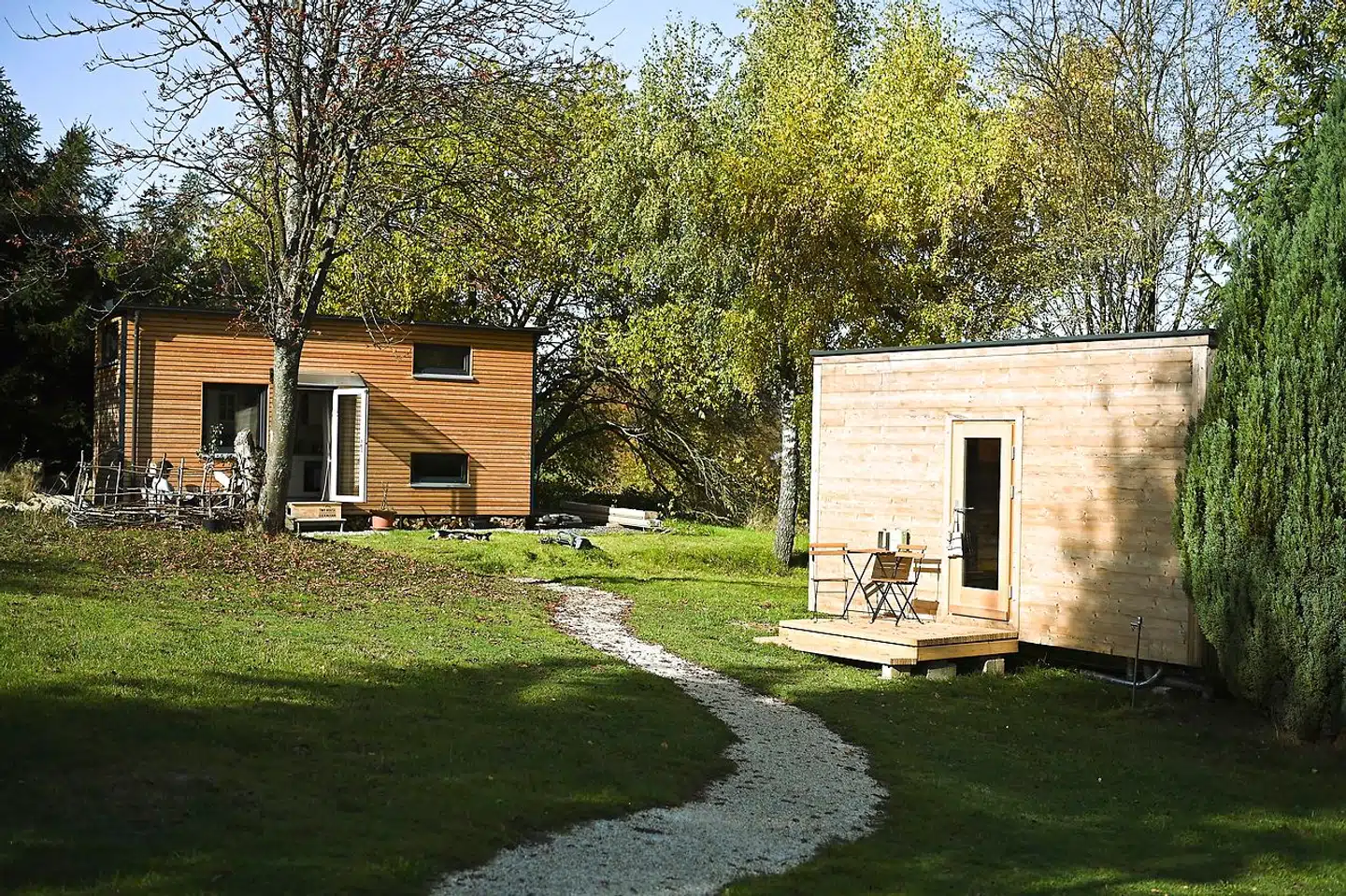 Tiny houses er blevet populære verden over. Blandt andet i Tyskland, hvor man har lavet hele byer med miniaturehuse – her i Mehlmeisel i delstaten Bayern.