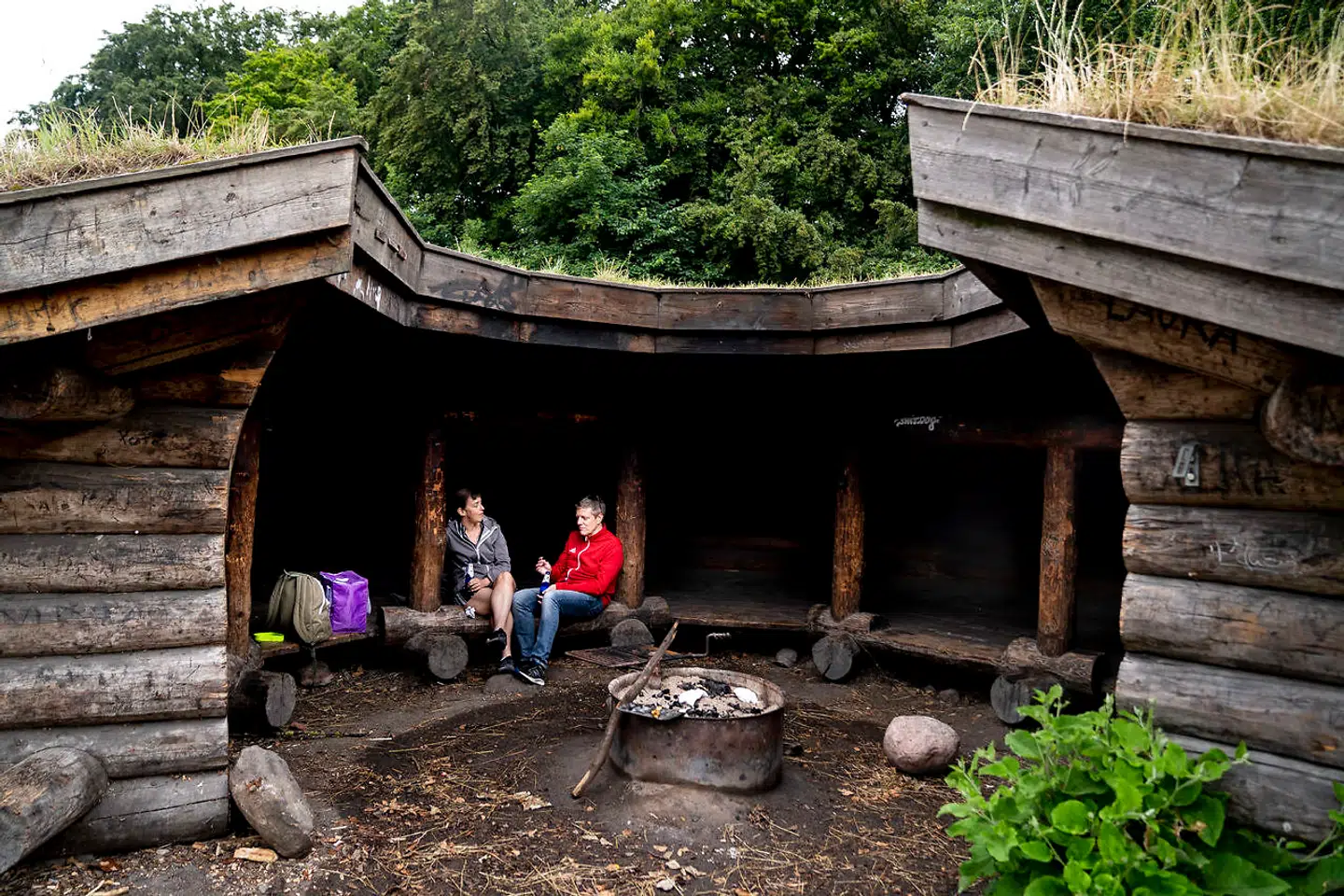 300 nye sheltere vil blive opført i hele landet. De første forventes at stå færdige allerede i august. På billedet ses et shelter i Åsevang ved Furesøen.